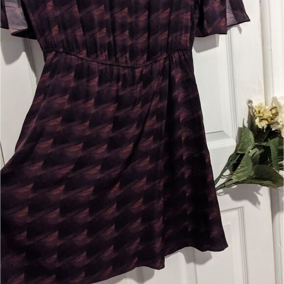 Tucker The Open Sleeve Mini Dress La Fedora Silk Dark Pink Black - Picture 3 of 11